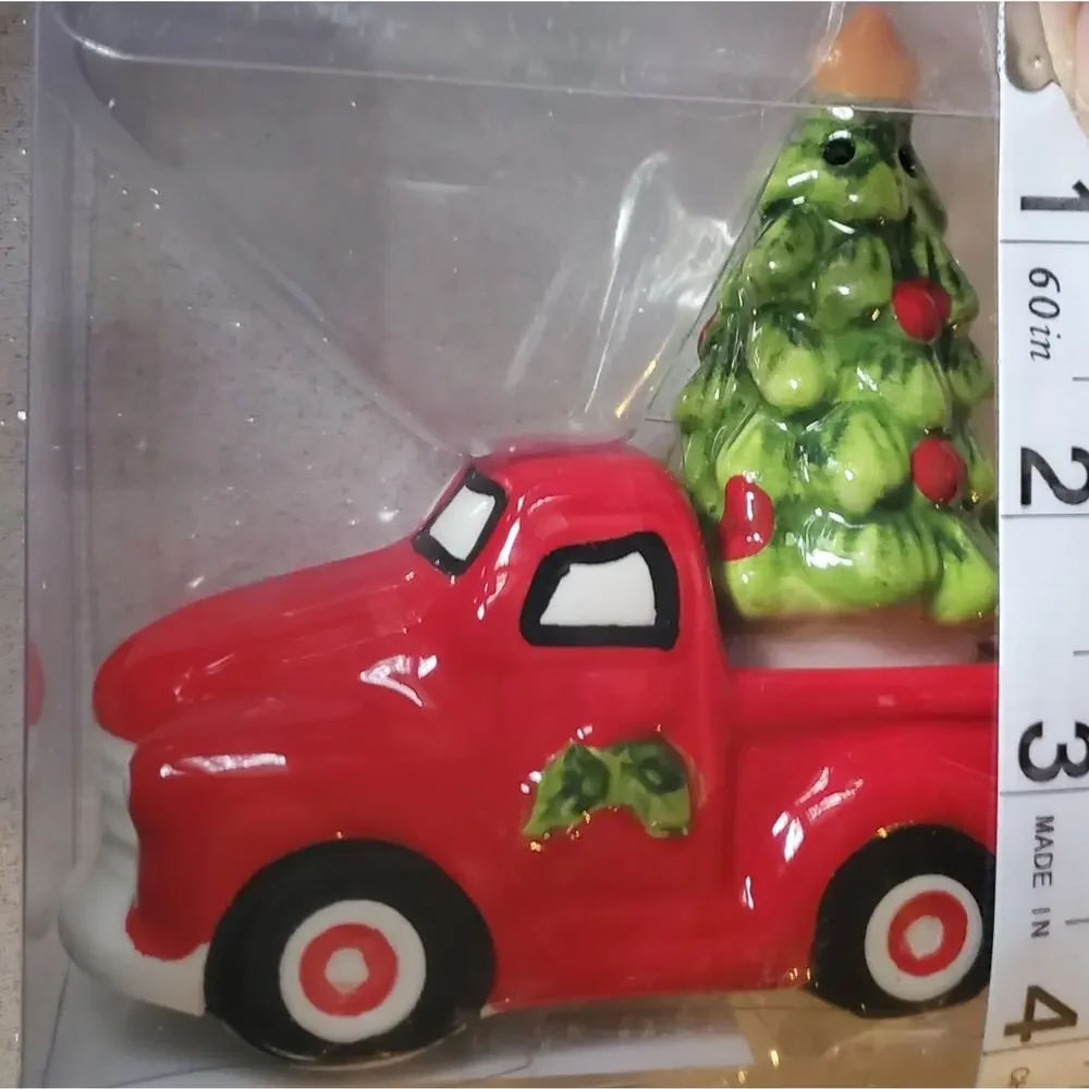 Robert Stanley Vintage Pick up Christmas Tree Salt and Pepper Shakers / Holiday